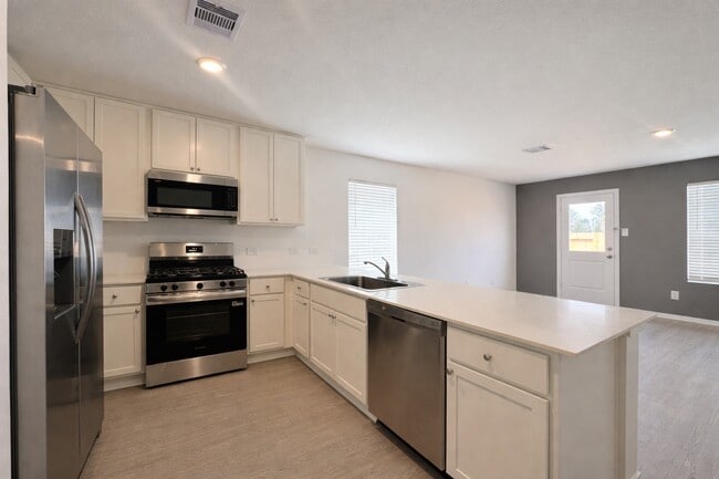 Building Photo - 15679 Plum Brk Dr