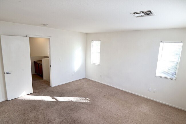 Building Photo - Single Family Home in Gated Community