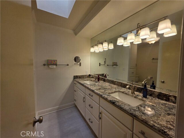 Building Photo - 1568 Ridge St