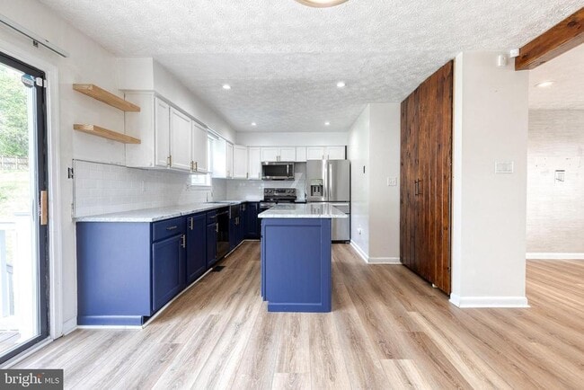Building Photo - 1577 Loring Ct