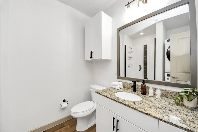 Building Photo - 1111 Shepherd Dr