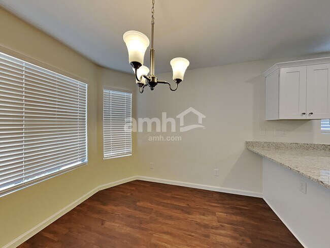 Building Photo - 3237 E Blackhawk Dr
