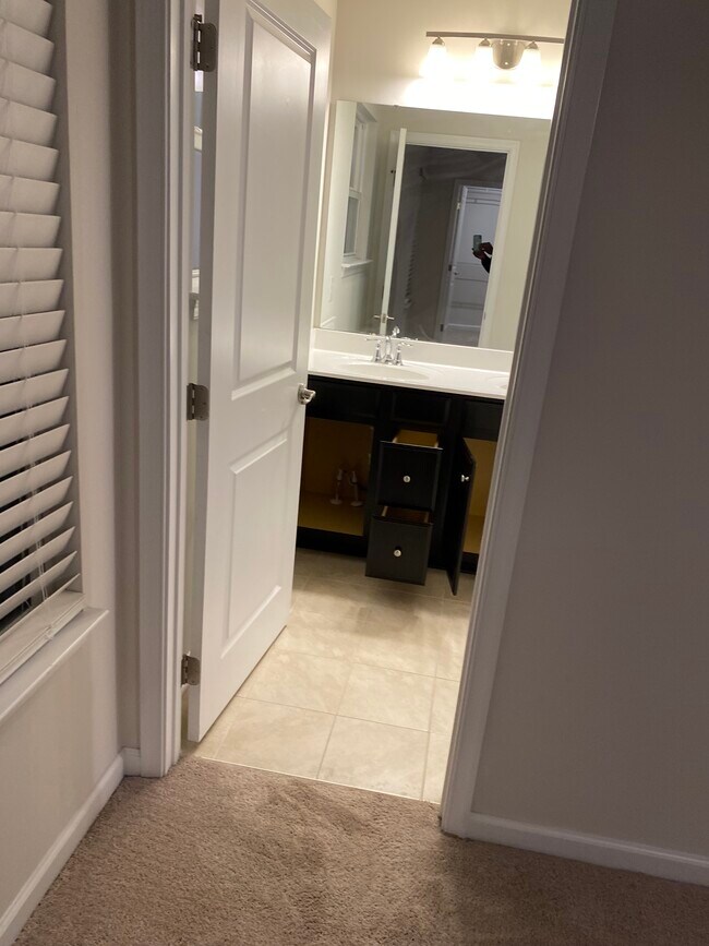 Building Photo - 5508 Loneleaf Way