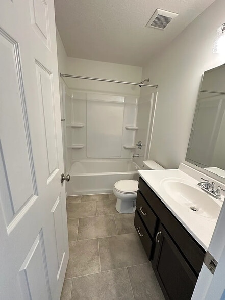 Building Photo - 2075 Barleybrook St