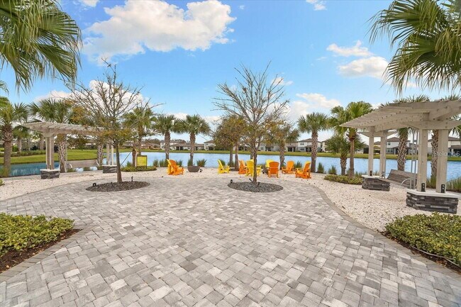 Building Photo - Gorgeous 4 Bed 2 Bath Home!