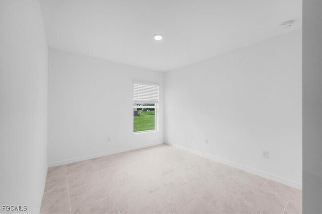 Building Photo - 4138 E Gator Cir