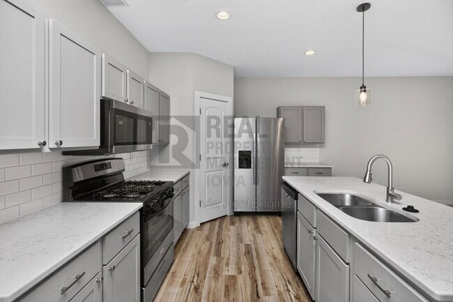Building Photo - 6810 Bright St