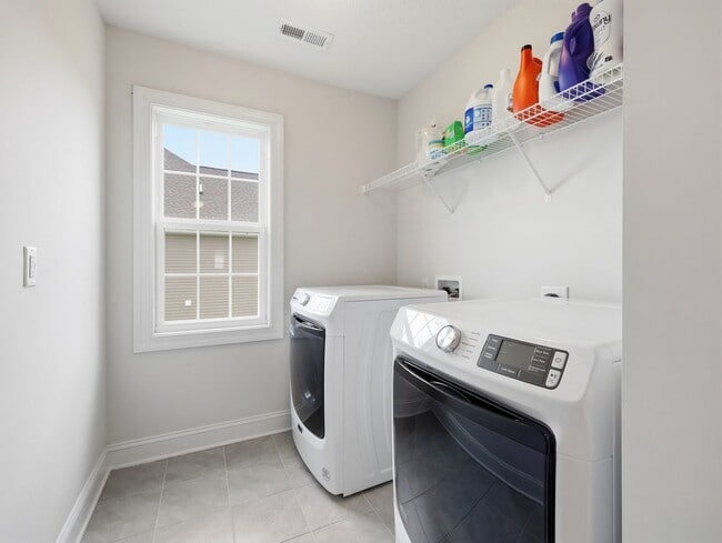 Building Photo - Towne Pointe Community