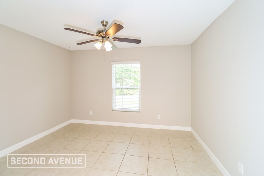 Building Photo - 1222 Alcazar St SE