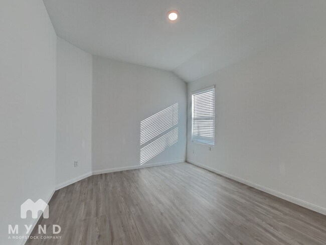 Building Photo - 5908 Geronimo Wy