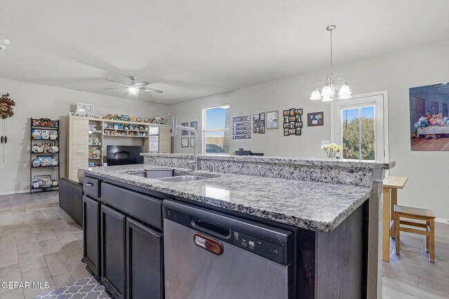 Building Photo - 14805 Ava Leigh