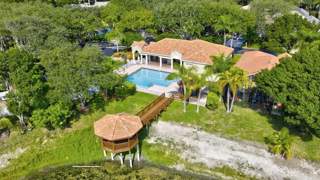 Building Photo - 6468 NW 78th Pl