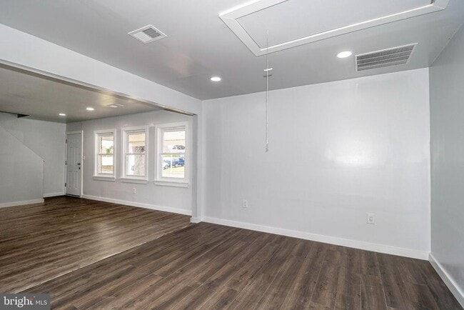 Building Photo - 12 Indigo Rd