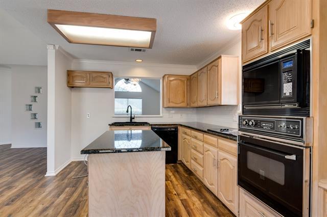 Building Photo - 319 Kessler Dr