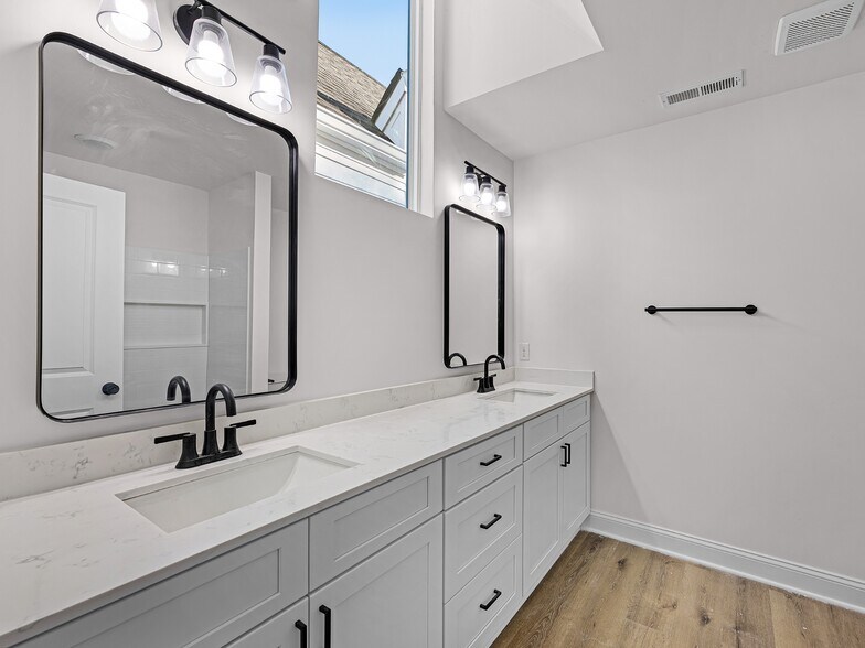 Building Photo - 521 Lambuth Blvd