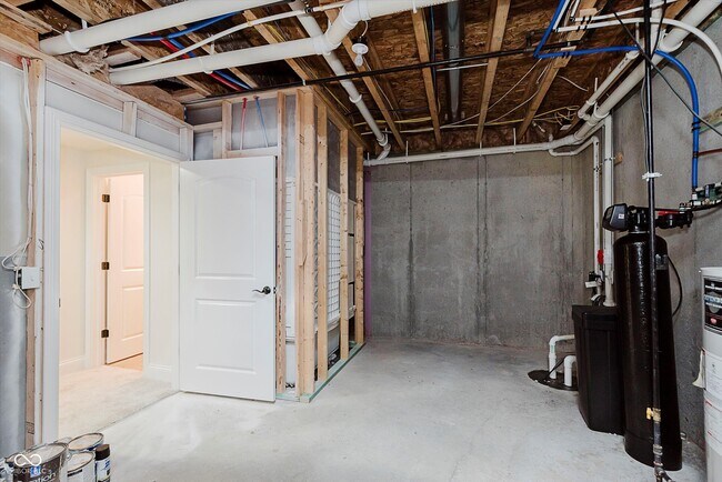 Building Photo - 10264 Normandy Way