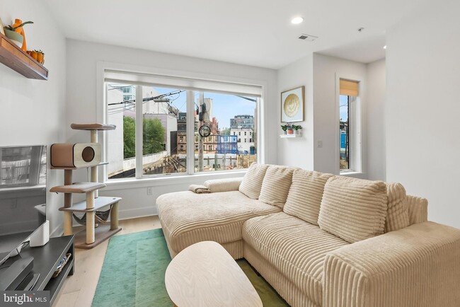 Building Photo - 662 Glick Ct NW