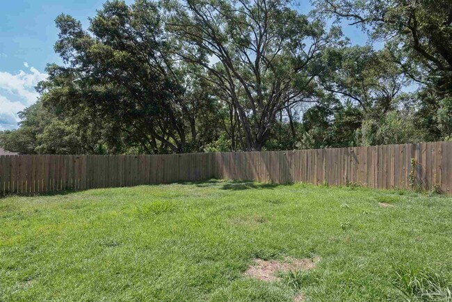 Building Photo - 240 Camellia Dr