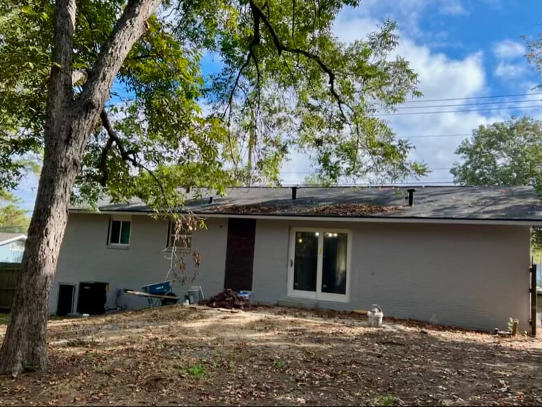 Building Photo - 1705 Floyd Rd