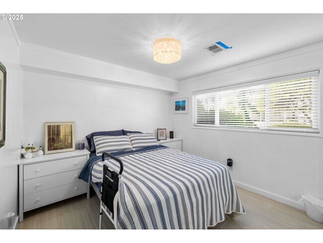 Building Photo - Bright and Open 1,638 SqFt Home Featuring Fireplace, Updated Kitchen & Scenic Outdoor Views ***Wa...