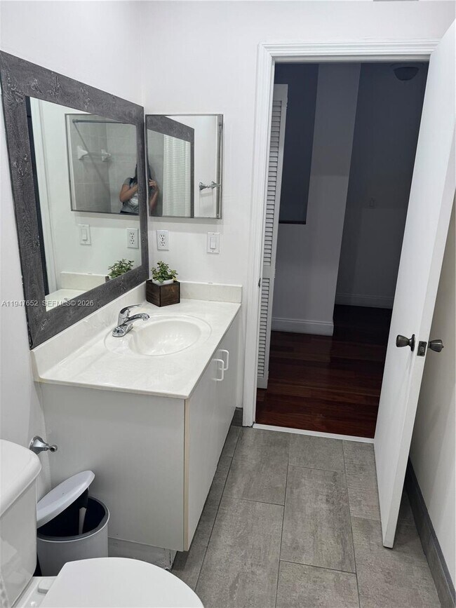 Building Photo - 14311 SW 96th St