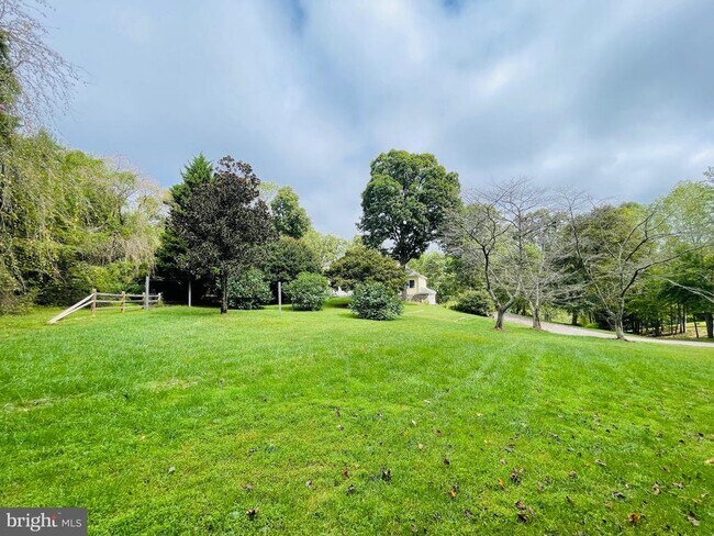 Building Photo - 1474 Freeman Dr