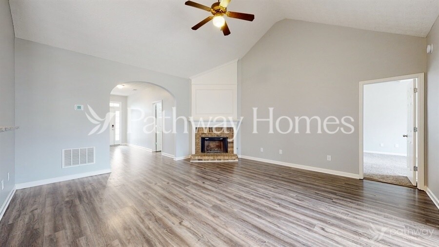 Building Photo - 8401 Somerton Cir