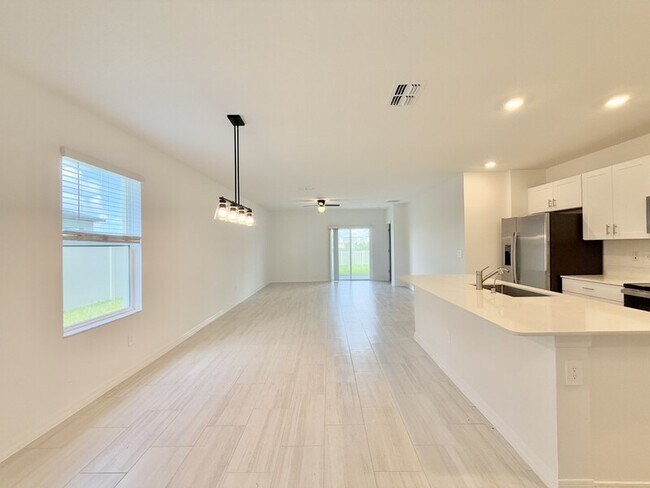 Building Photo - 3521 Great Pk Ct