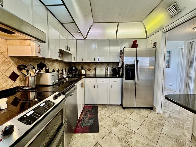 Building Photo - 2671 S Course Dr