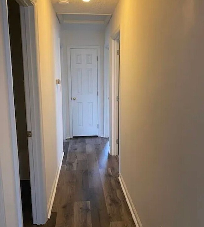 Building Photo - COMING SOON! 3 Bed 2 Bath Single Family Home w/ Garage!
