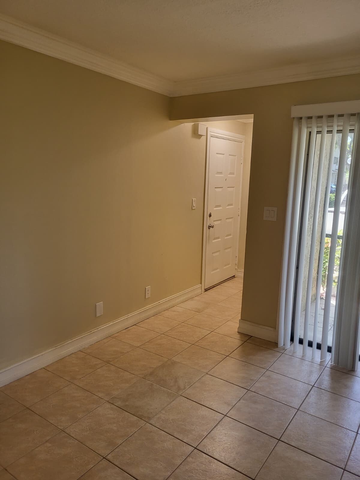 Building Photo - 116 Gardens Dr