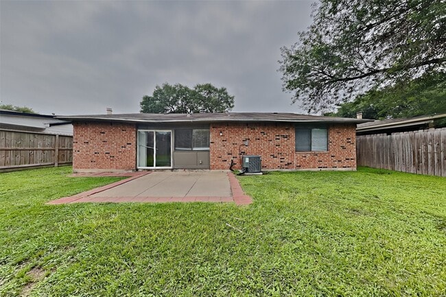 Building Photo - 6714 Loch Langham Dr