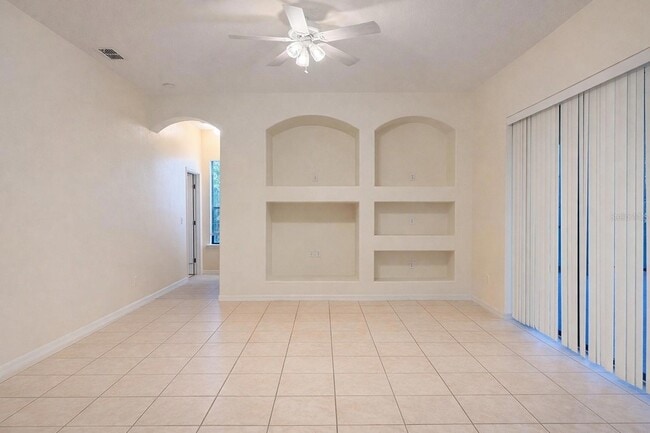 Building Photo - 540 Coventry Rd