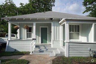 Building Photo - 2502 E 6th St