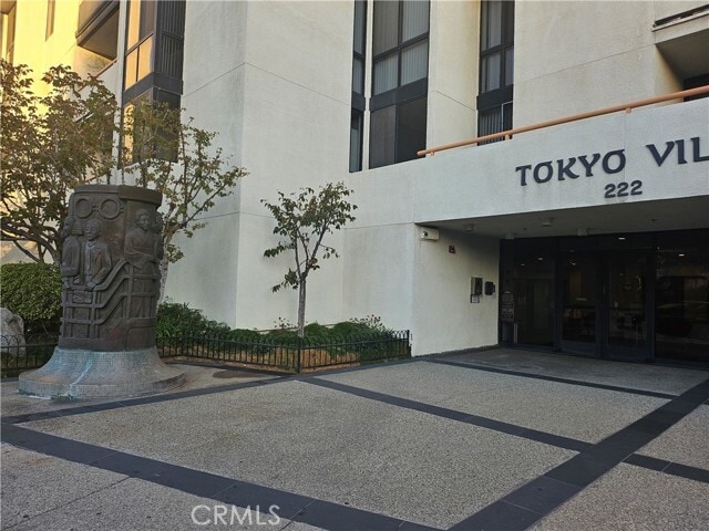 Building Photo - 222 S Central Ave