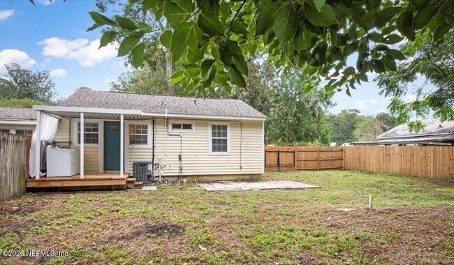 Building Photo - 2514 Peach Dr