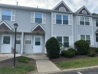 Building Photo - 256 Quassaick Ave