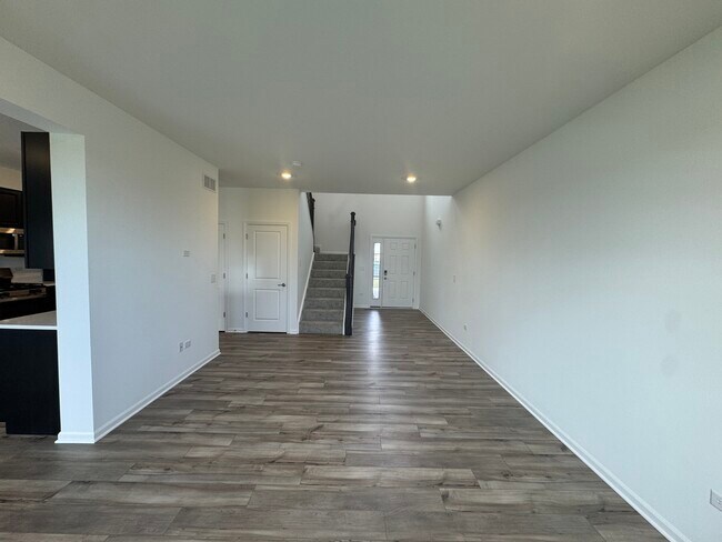 Building Photo - 7714 Nightshade Ln