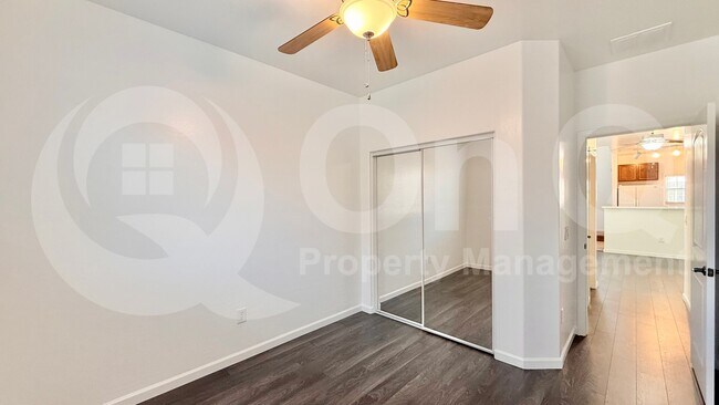 Building Photo - 1336 S Sabino Dr