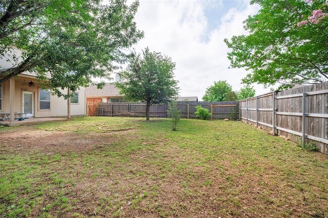 Building Photo - 4101 Bandice Ln