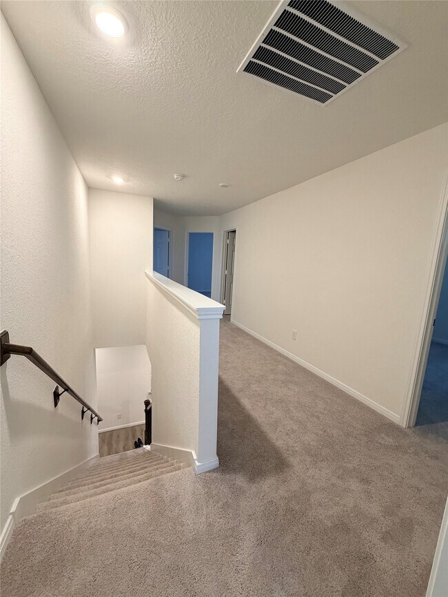 Building Photo - 2800 Cordova Hl Dr