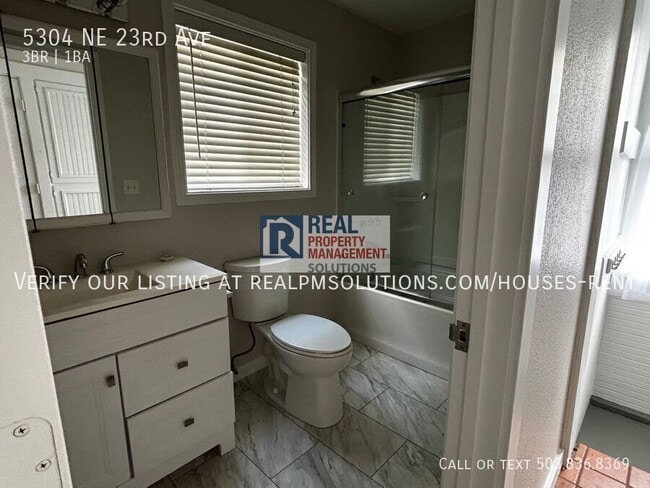 Building Photo - 5304 NE 23rd Ave