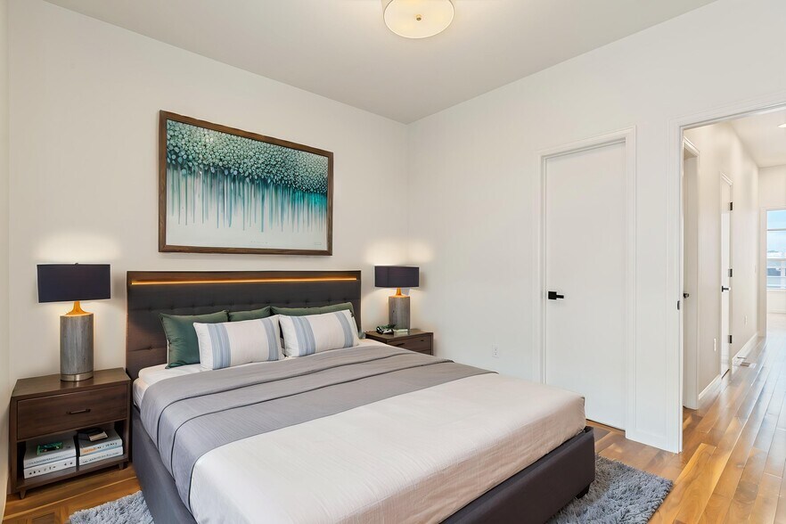 2nd bedroom *virtually staged image - 2680 Blake St