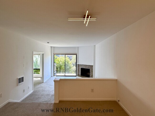Building Photo - Recently Updated One Bedroom condo in the desirable Shelter Ridge Complex for rent!