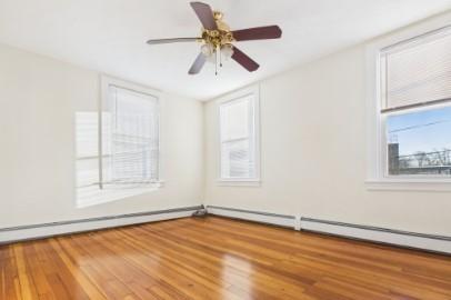 Building Photo - 34 Alice St