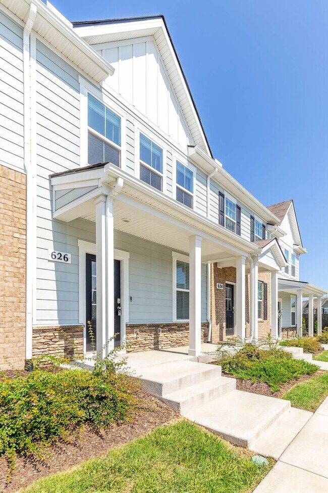 Building Photo - 626 Longtail Ln