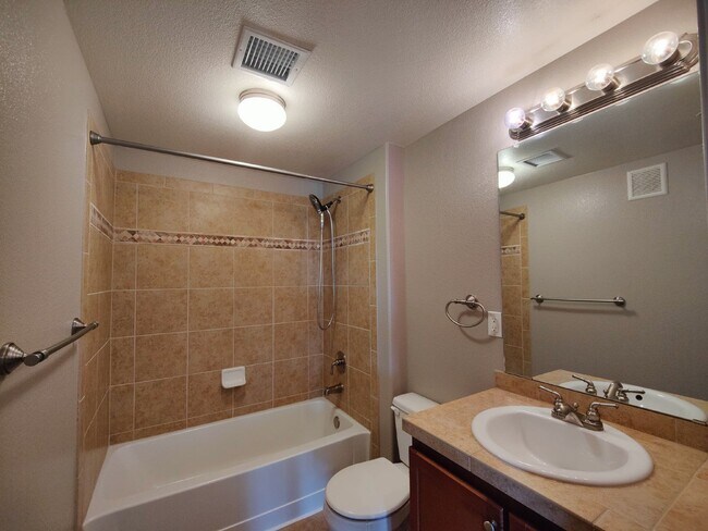 Building Photo - 9019 E Panorama Cir