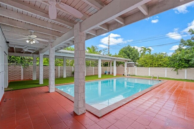 Building Photo - 1145 SW 74th Ct