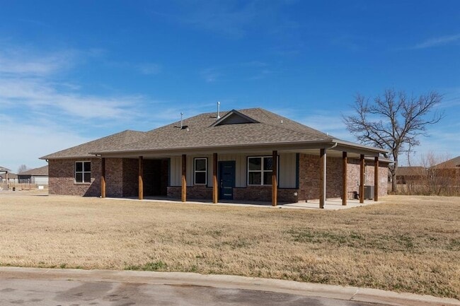 Building Photo - 306 Kirks Holw