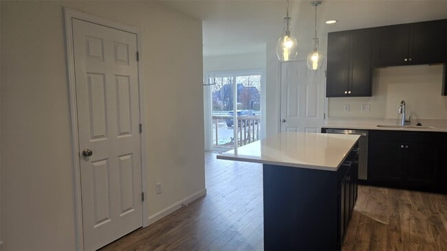 Building Photo - 431 Sunset Hollow Drive